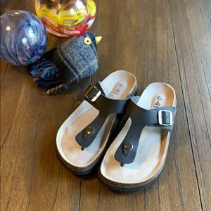 J-41 ‘Adele’ LEATHER Gizeh-Style Sandals